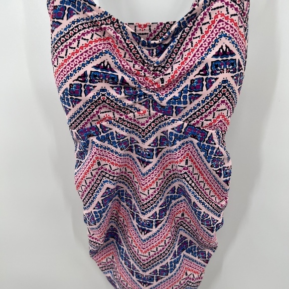 Motherhood Maternity Beach Bump bathing suit top Size Medium - Picture 2 of 9